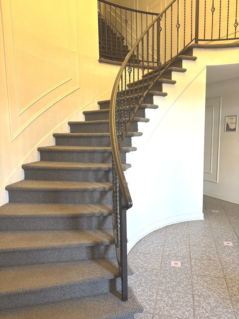 5101 Carriageway Drive 201