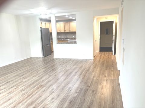 Tiny photo for 5101 Carriageway Drive #201, Rolling Meadows, IL 60008 (MLS # 12605984)