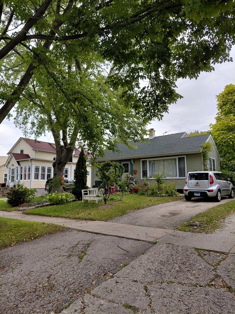 2813 Ezekiel Avenue