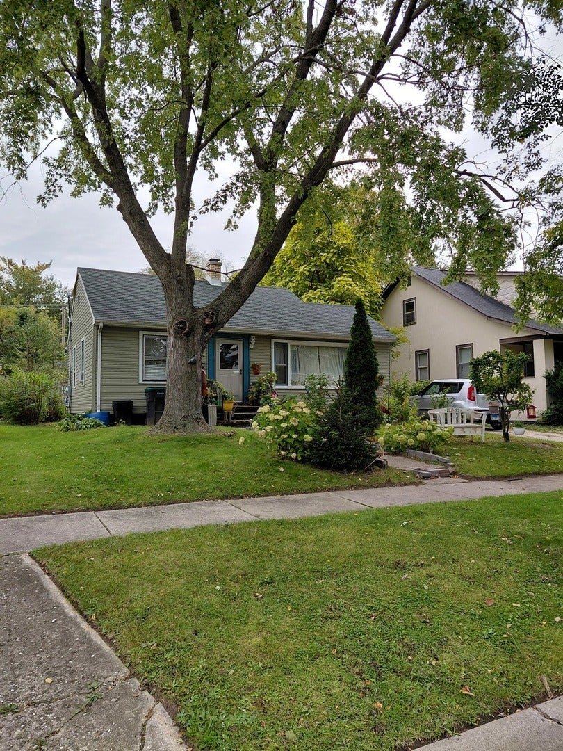 2813 Ezekiel Avenue