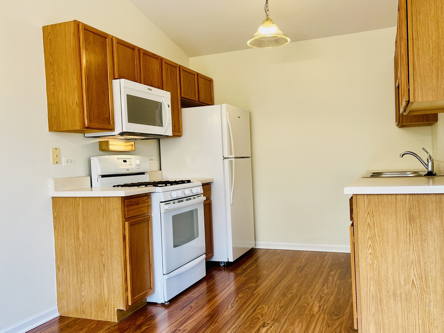 934 N Village Drive 4
