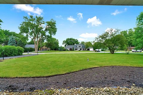 Tiny photo for 22W689 Elmwood Drive, Glen Ellyn, IL 60137 (MLS # 12673666)