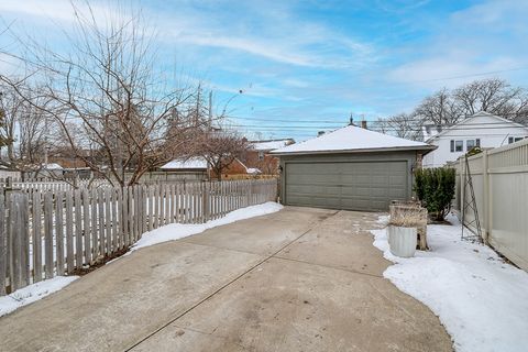 Tiny photo for 902 Sherwood Place, Joliet, IL 60435 (MLS # 12561659)