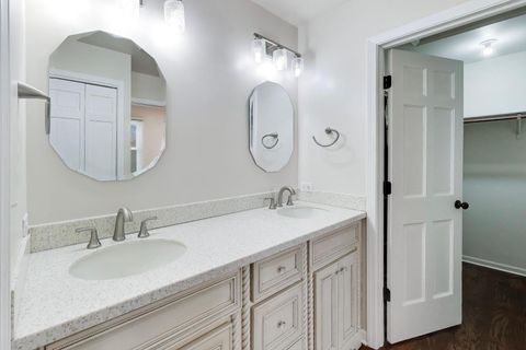 Tiny photo for 27W439 Chartwell Drive, Winfield, IL 60190 (MLS # 12564711)