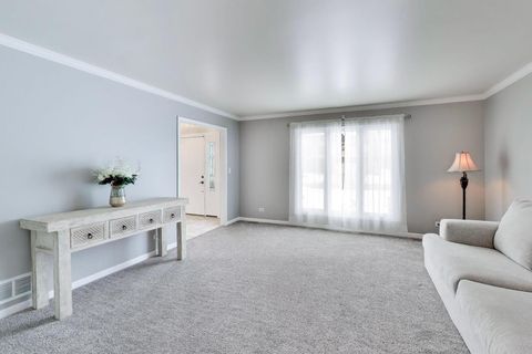 Tiny photo for 27W439 Chartwell Drive, Winfield, IL 60190 (MLS # 12564711)