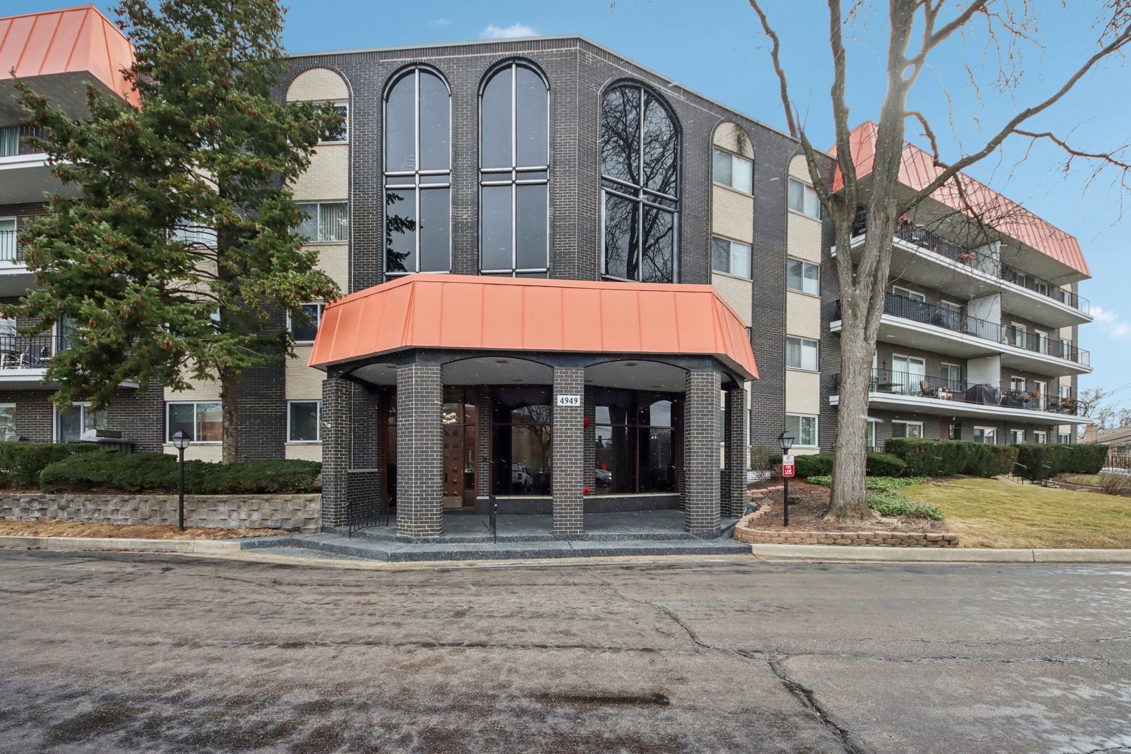 4949 Golf Road 308