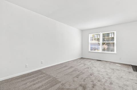 Tiny photo for 1748 Linden Park Lane, Aurora, IL 60504 (MLS # 12716491)