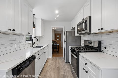 Tiny photo for 4089 Western Avenue, Western Springs, IL 60558 (MLS # 12699724)