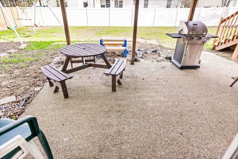 Tiny photo for 7 Red Stone Court, Bloomington, IL 61704 (MLS # 12590508)