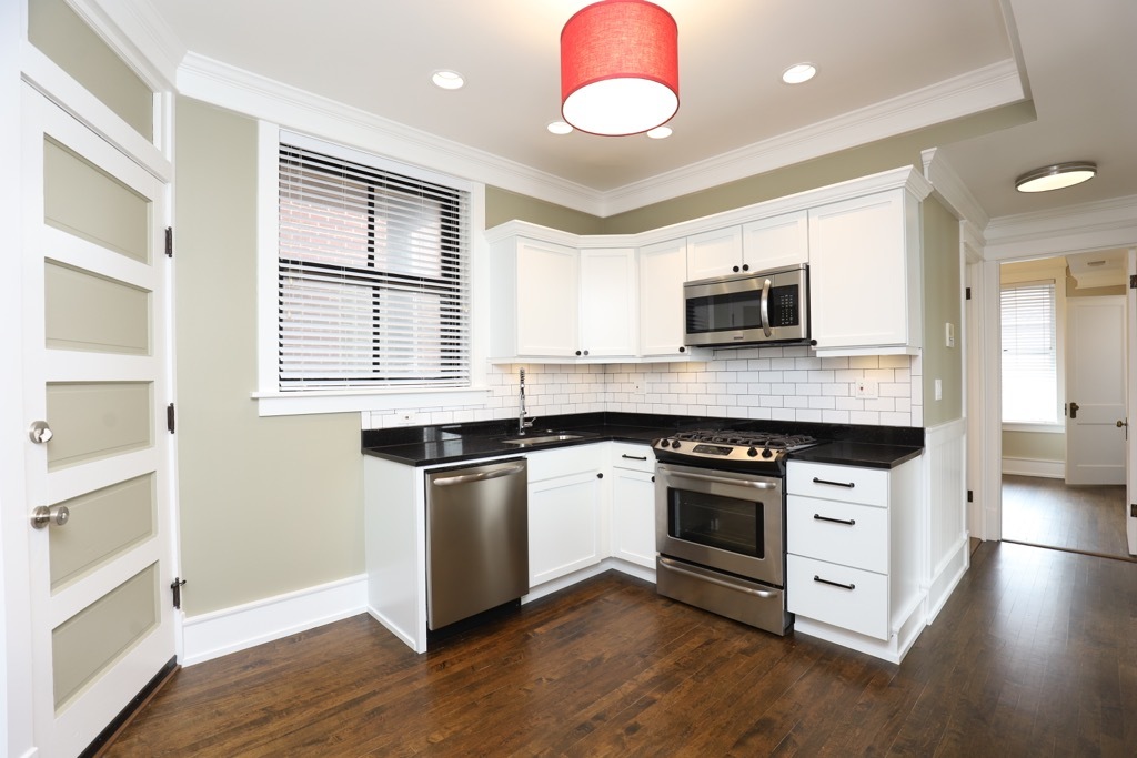 1938 W Berenice Avenue 2