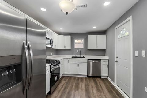 Tiny photo for 42425 N Park Lane E, Antioch, IL 60002 (MLS # 12469254)