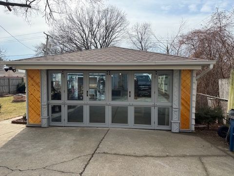 Tiny photo for 129 E Victoria Drive, Northlake, IL 60164 (MLS # 12557429)