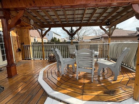 Tiny photo for 129 E Victoria Drive, Northlake, IL 60164 (MLS # 12557429)