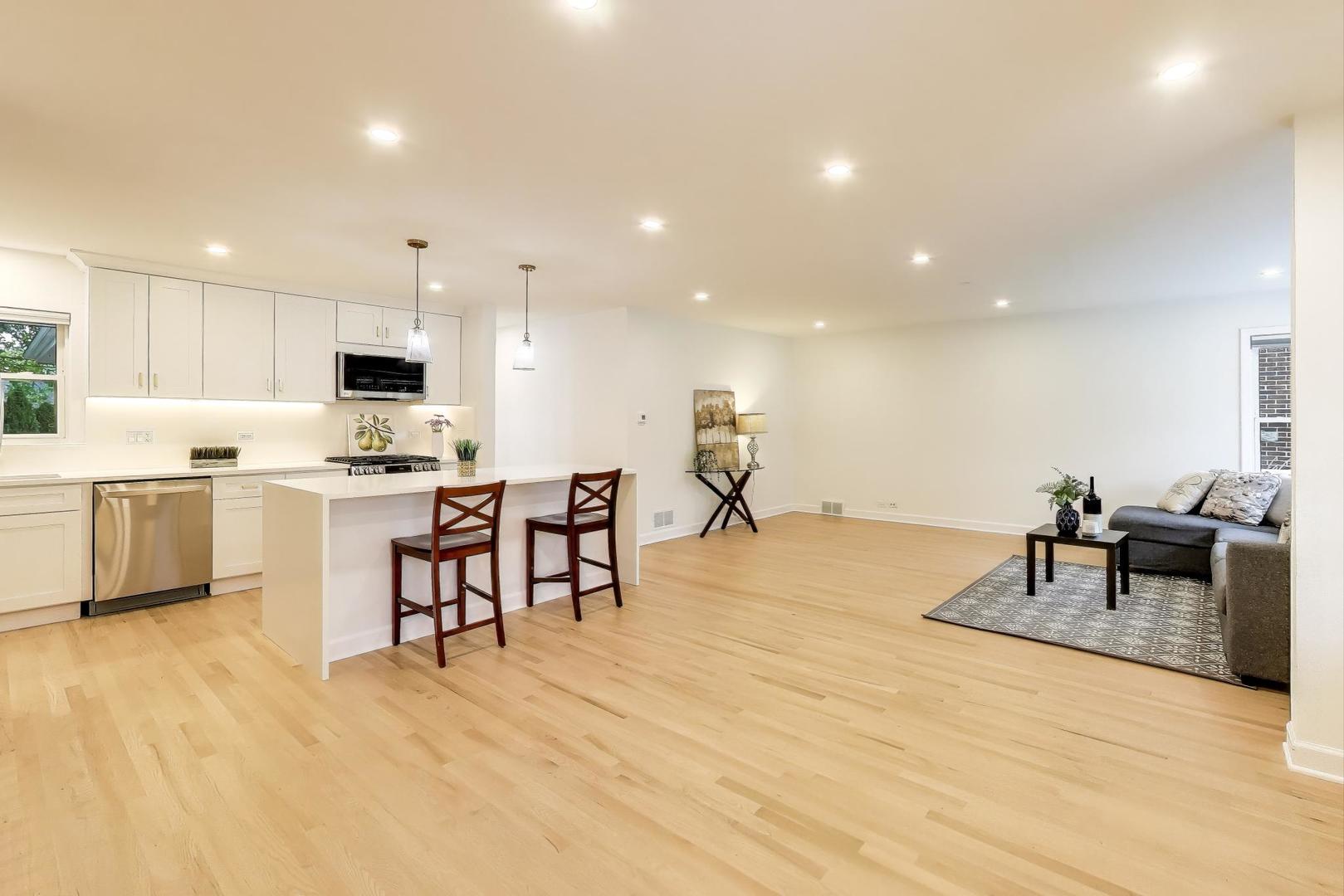 832 N Delphia Avenue