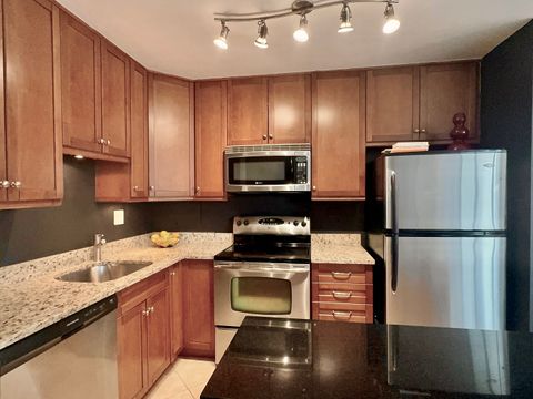Tiny photo for 360 W Wellington Avenue #15D, Chicago, IL 60657 (MLS # 12619153)