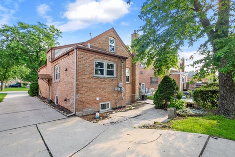 Tiny photo for 4232 W 109th Street, Oak Lawn, IL 60453 (MLS # 12767653)