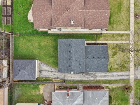 Tiny photo for 838 S Saylor Avenue, Elmhurst, IL 60126 (MLS # 12607576)