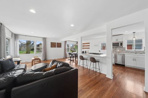 Tiny photo for 838 S Saylor Avenue, Elmhurst, IL 60126 (MLS # 12607576)