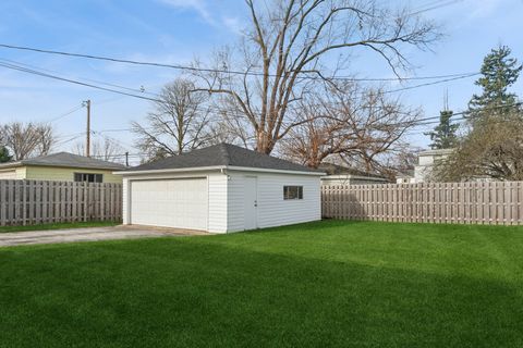 Tiny photo for 838 S Saylor Avenue, Elmhurst, IL 60126 (MLS # 12607576)