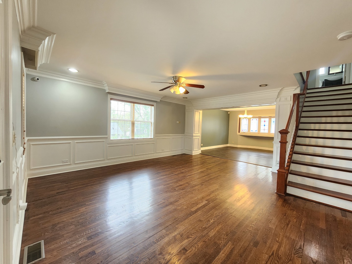 5115 East Lane