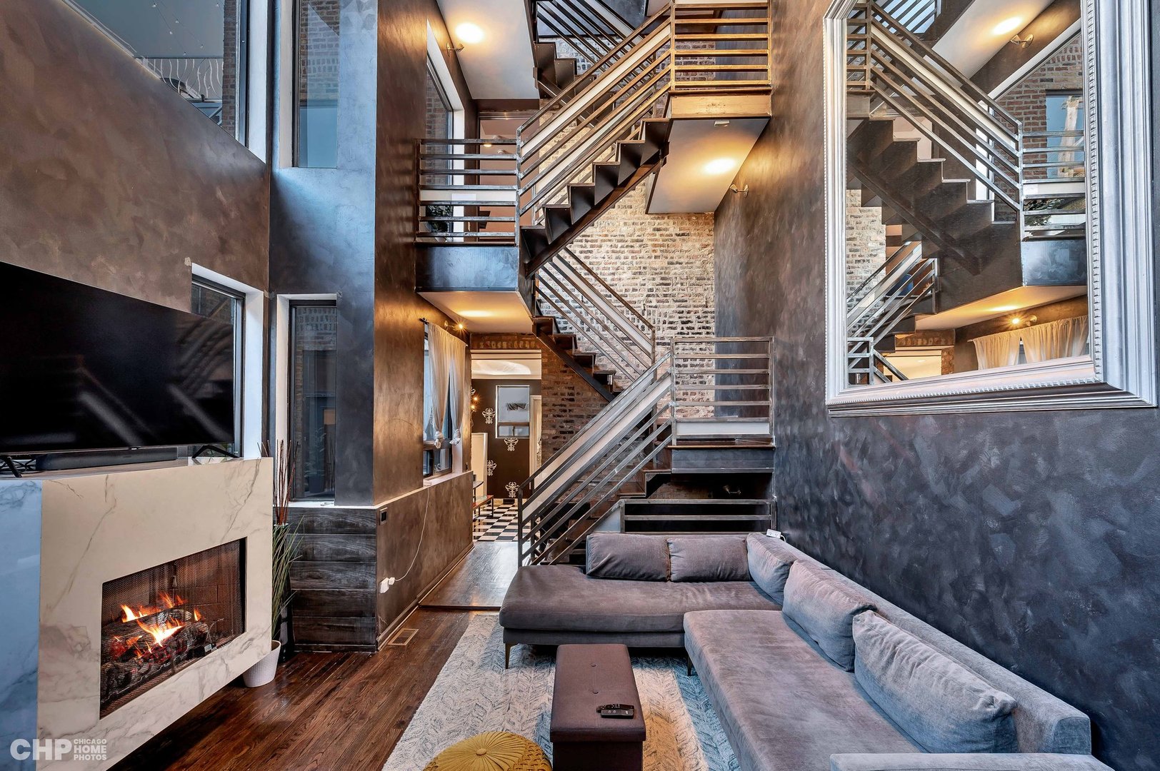 1424 W Grand Avenue 5