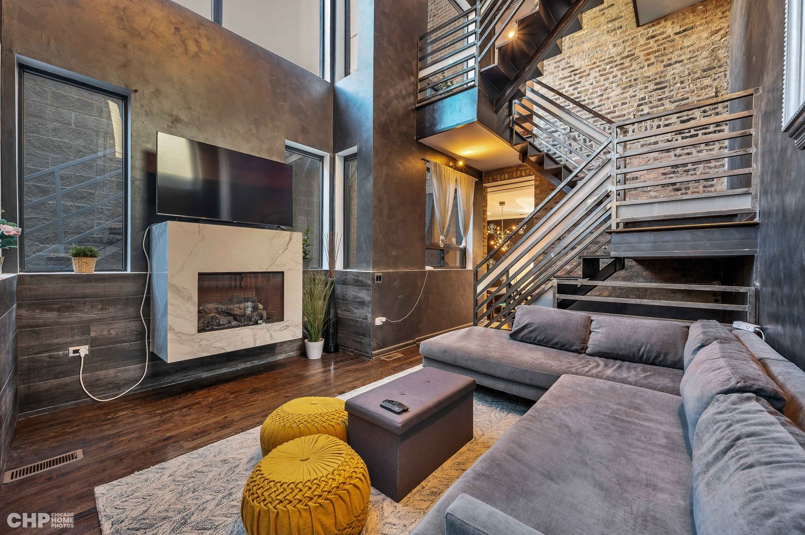 1424 W Grand Avenue 5