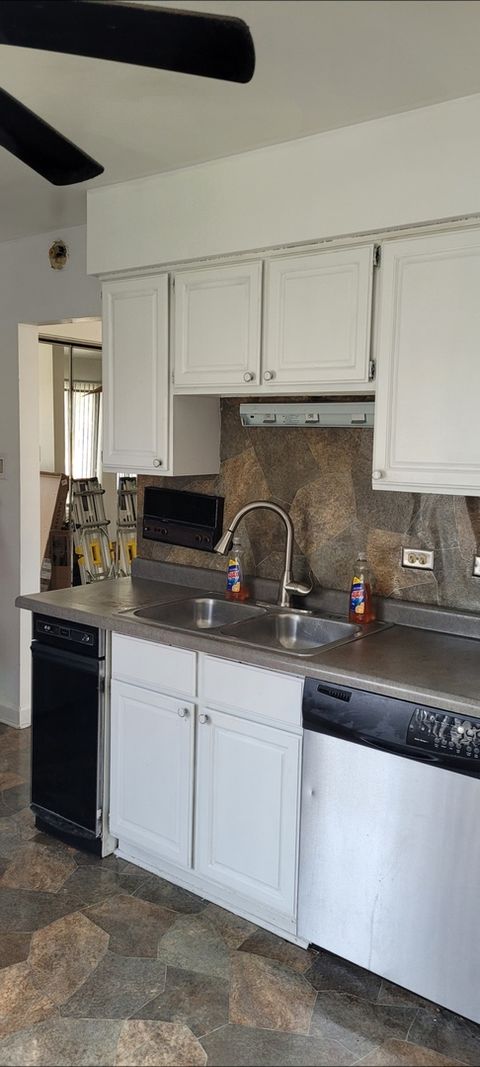 Tiny photo for 18622 Golfview Drive, Hazel Crest, IL 60429 (MLS # 12488325)