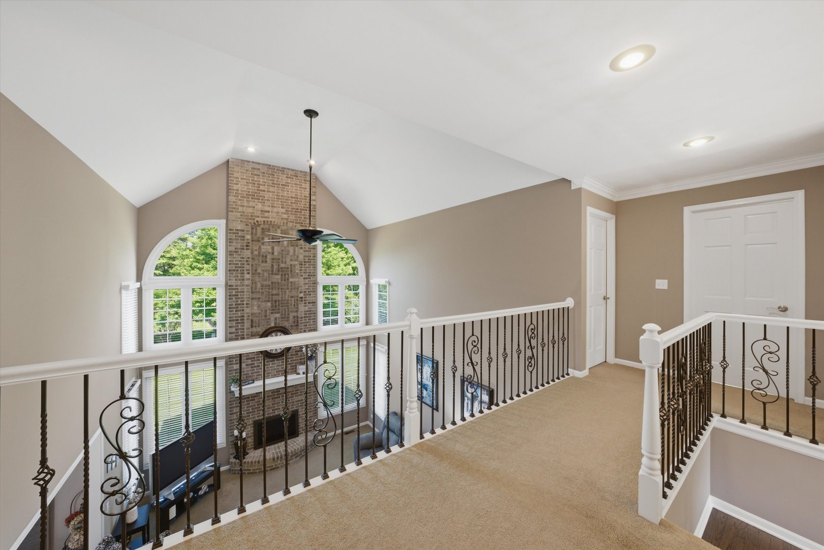 1592 Jeanel Lane