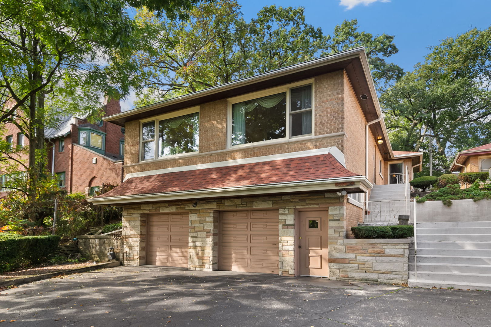 10606 S Longwood Drive