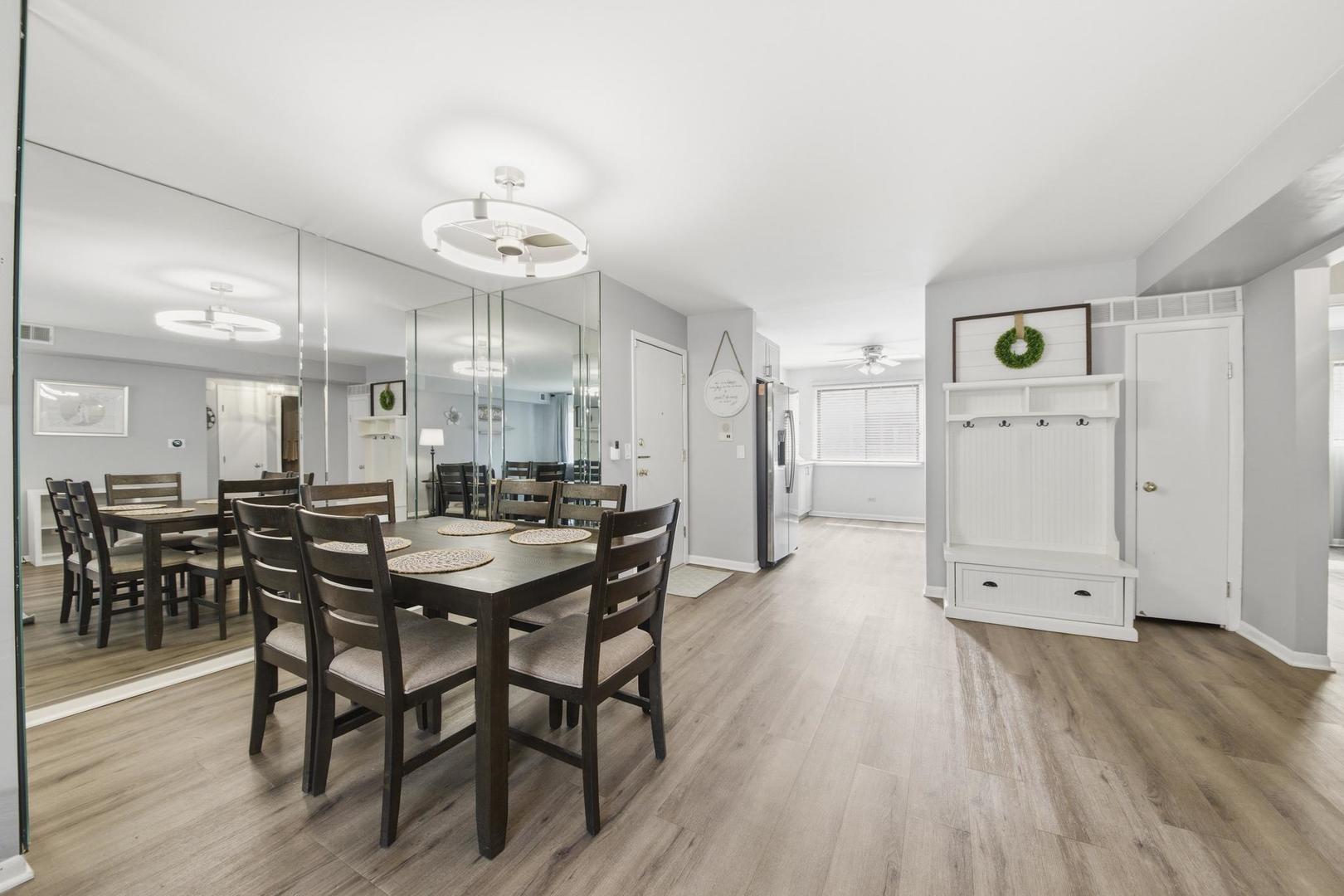 6451 N Northwest Highway C-2S
