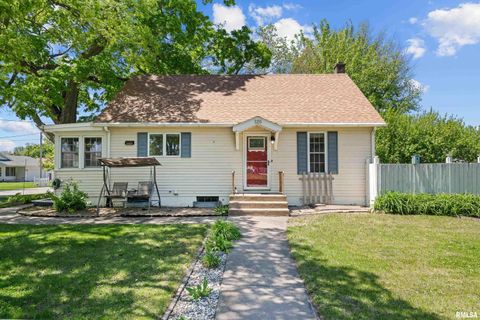 Photo of 126 S GENESSEE Street, Blue Grass, IA 52726 (MLS # QC4270016)