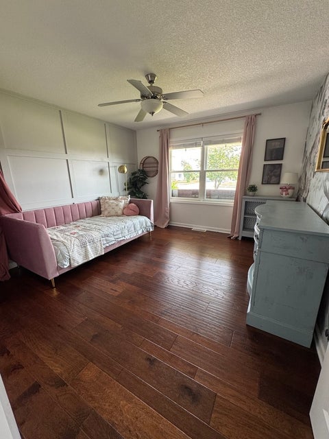 Tiny photo for 500 River King Road, Clinton, IA 52732 (MLS # 12744317)
