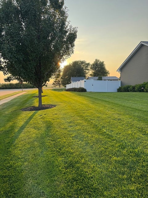 Tiny photo for 500 River King Road, Clinton, IA 52732 (MLS # 12744317)
