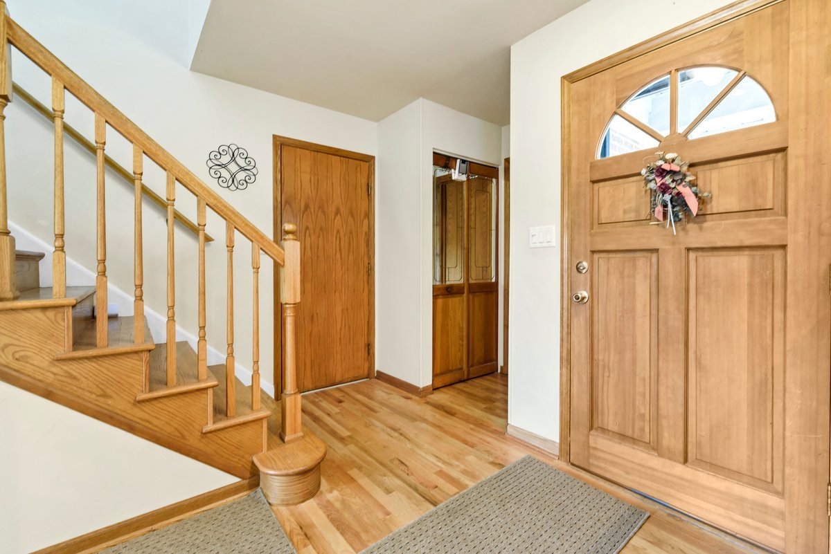 612 Fairview Lane
