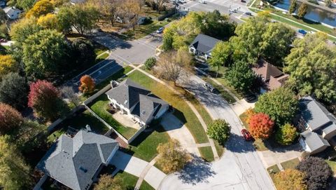 Tiny photo for 201 N Cambridge Drive, Geneva, IL 60134 (MLS # 12503313)