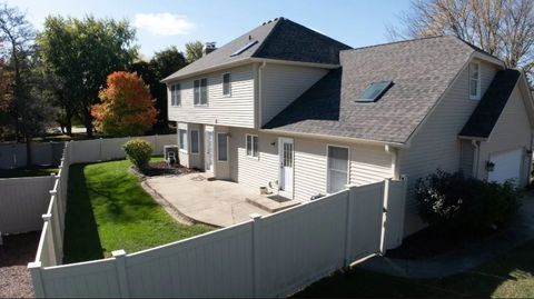 Tiny photo for 201 N Cambridge Drive, Geneva, IL 60134 (MLS # 12503313)