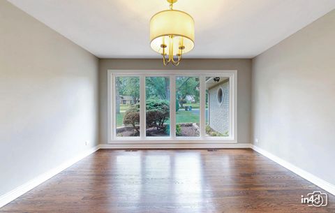 Tiny photo for 124 E Monterey Avenue, Schaumburg, IL 60193 (MLS # 12332029)