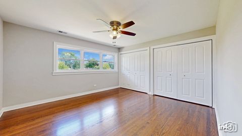 Tiny photo for 124 E Monterey Avenue, Schaumburg, IL 60193 (MLS # 12332029)