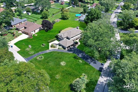 Tiny photo for 124 E Monterey Avenue, Schaumburg, IL 60193 (MLS # 12332029)