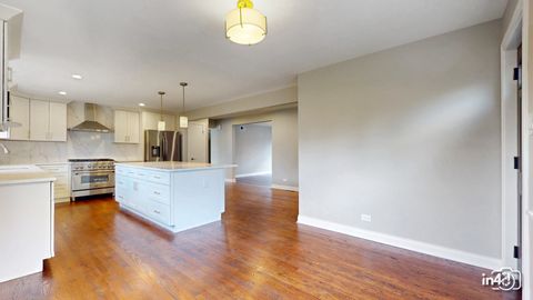 Tiny photo for 124 E Monterey Avenue, Schaumburg, IL 60193 (MLS # 12332029)