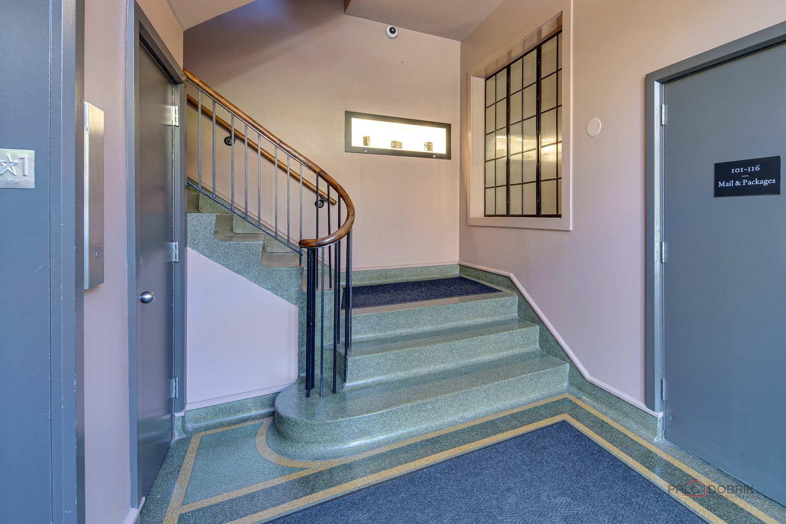 1801 W Larchmont Avenue 305