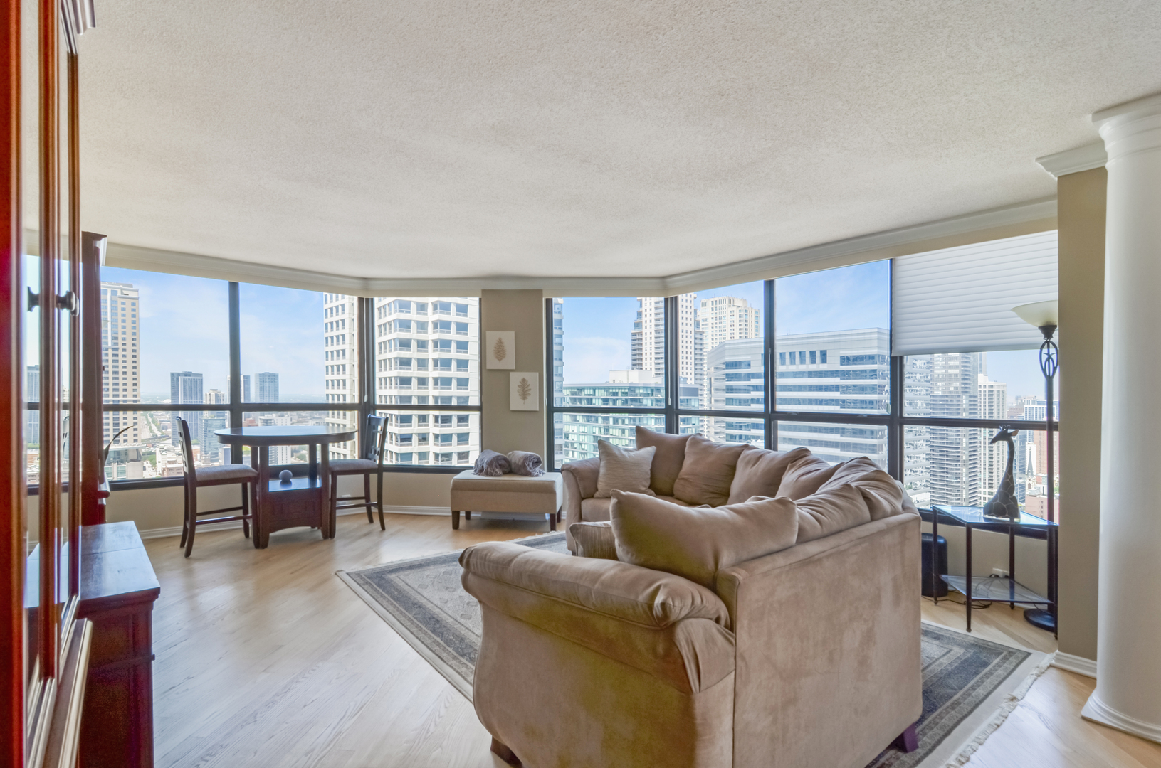 405 N WABASH Avenue 3403