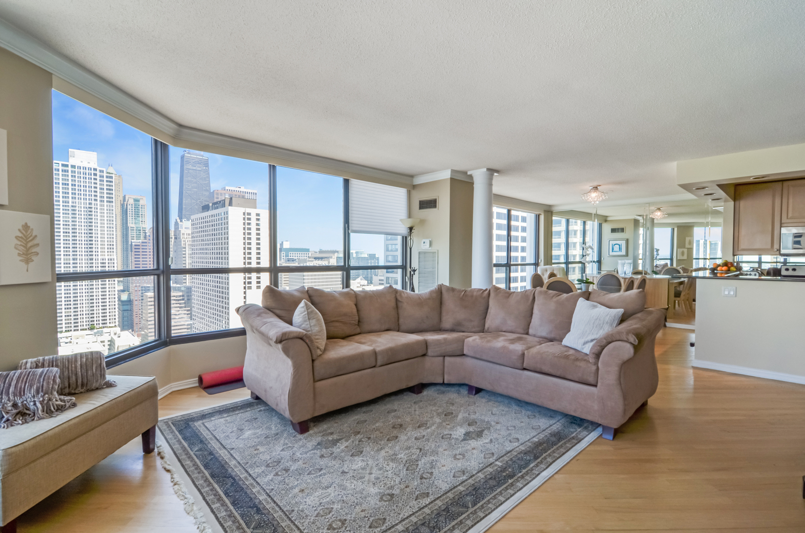 405 N WABASH Avenue 3403