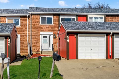 Photo of 642 Sundance Drive, Bolingbrook, IL 60440 (MLS # 12580093)