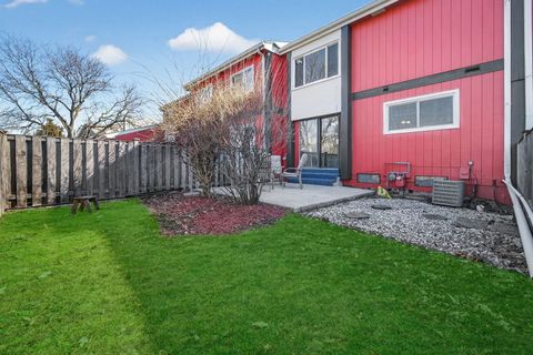 Tiny photo for 642 Sundance Drive, Bolingbrook, IL 60440 (MLS # 12580093)