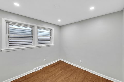 Tiny photo for 5631 W 64th Place, Chicago, IL 60638 (MLS # 12493331)
