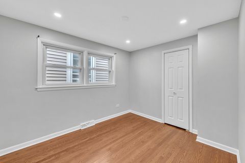 Tiny photo for 5631 W 64th Place, Chicago, IL 60638 (MLS # 12493331)