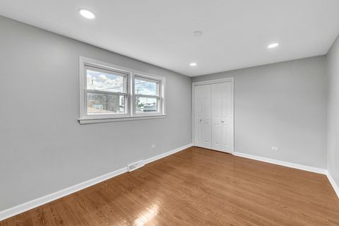Tiny photo for 5631 W 64th Place, Chicago, IL 60638 (MLS # 12493331)