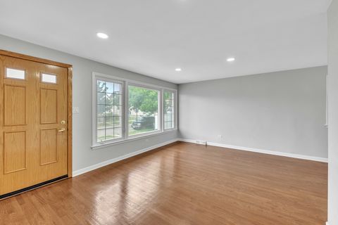 Tiny photo for 5631 W 64th Place, Chicago, IL 60638 (MLS # 12493331)