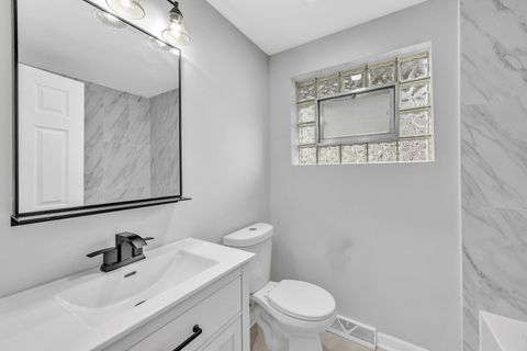 Tiny photo for 5631 W 64th Place, Chicago, IL 60638 (MLS # 12493331)